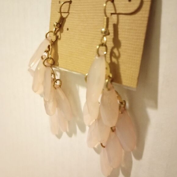 Jewelry bundle with drop earrings and gold trim necklace NWT - Picture 6 of 10